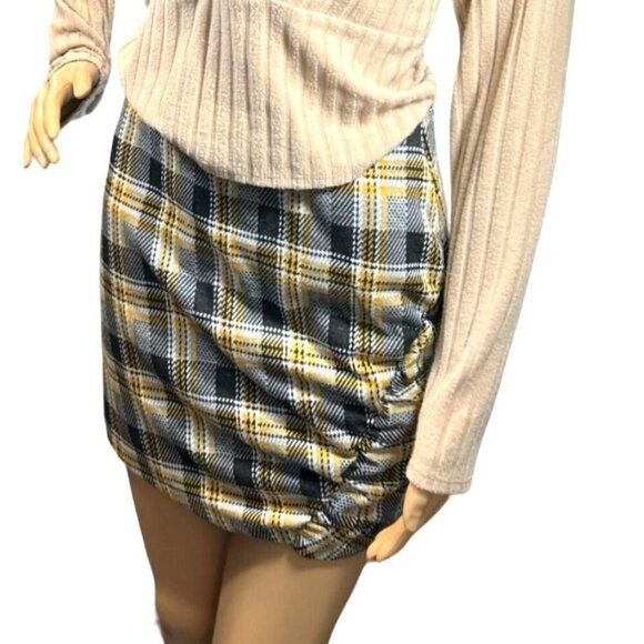 (5 for $25) Urban Outfitters Kinsley Pull-On Mini Skirt In Yellow Plaid - Picture 3 of 8
